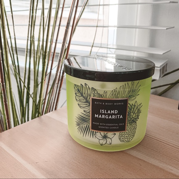 Bath & Body Works Other - New Bath & body works Island margarita scented 3 wick candle